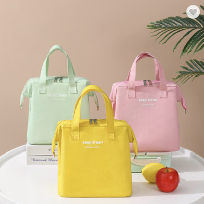 Bon prix Sac à main à l'isolation de couleur douce Cooler Bag Thermal Bento Box Carry Bag avec impression personnalisée en ligne